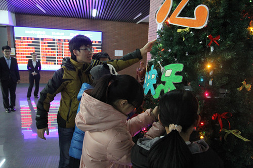 201412111418279080.jpg (500×333)